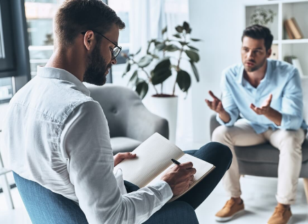 Alcohol use disorder medications and outpatient prescribing